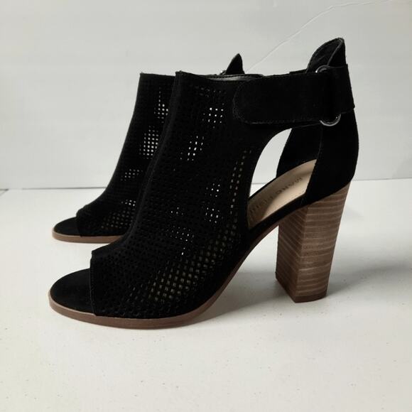 Marc Fisher Shoes Women's Size 6M Black Suede Open Toe Cut Out Holes Sandals - Picture 1 of 10